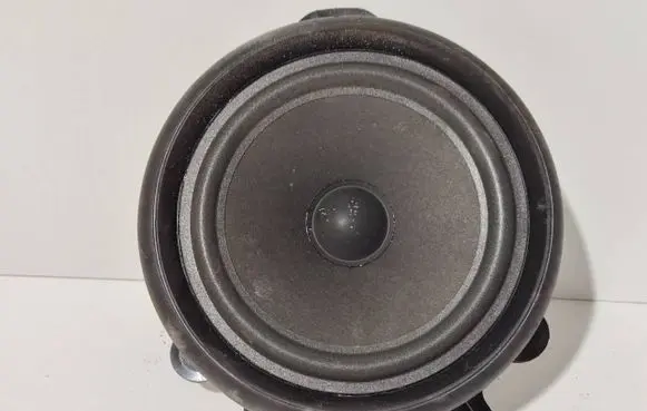 Audi A4 S4 B7 8E 8H Front door speaker 8E0035411 3045125