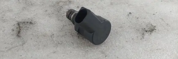 BMW 5 E60 E61 Fuel pressure regulator 0281002481 10054497 130901