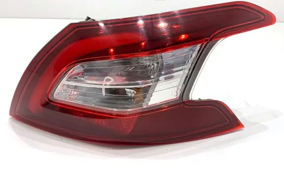 Peugeot 308 Rear/tail lights 9677817580