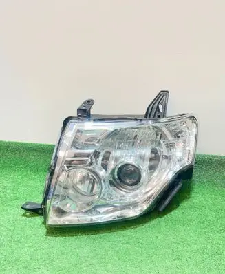 Mitsubishi Pajero Headlight/headlamp 10087873