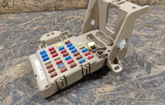 Subaru XV Fuse module 82201FJ110