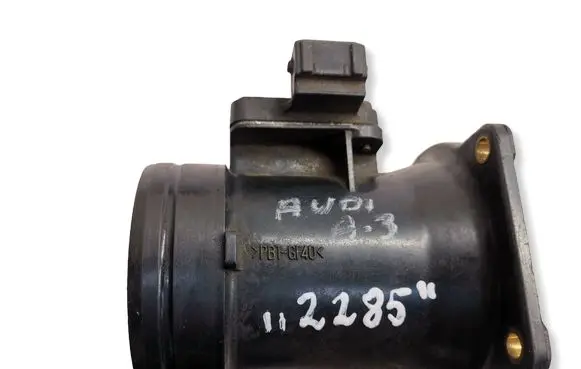 Audi A3 S3 8L Mass air flow meter 058133471 4030 AFH6010B