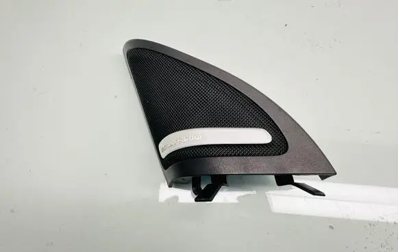 Mercedes-Benz A W176 Front door high frequency speaker A1767201700