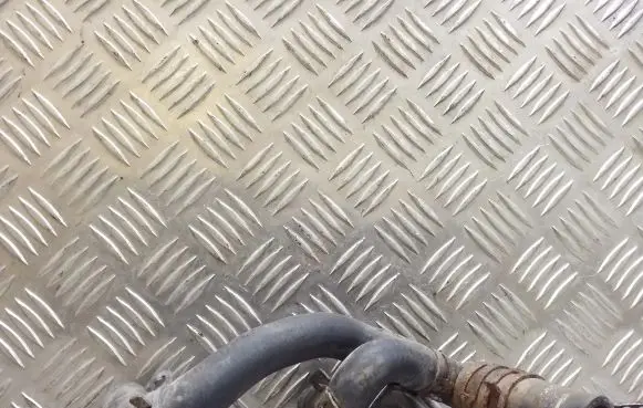 Volkswagen PASSAT B4 Engine coolant pipe/hose