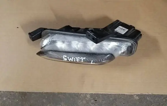 Suzuki Swift III LED Daytime headlight 3658452R00