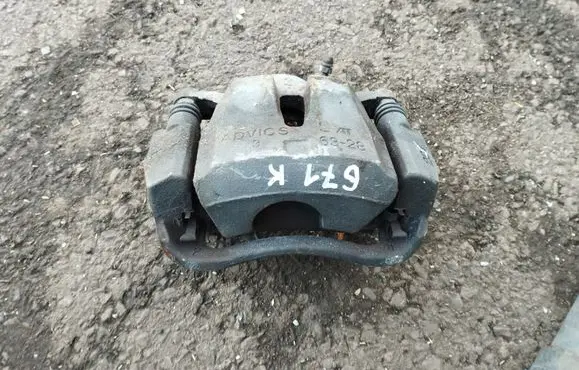 Toyota RAV 4 (XA30) Front brake caliper