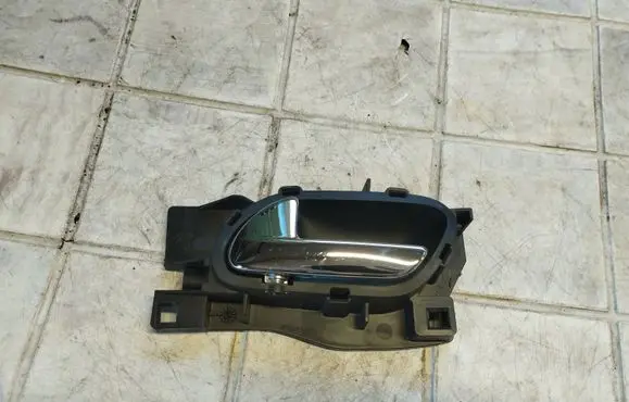 Peugeot 407 Front door interior handle