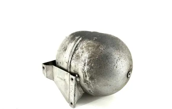 Vacuum air tank