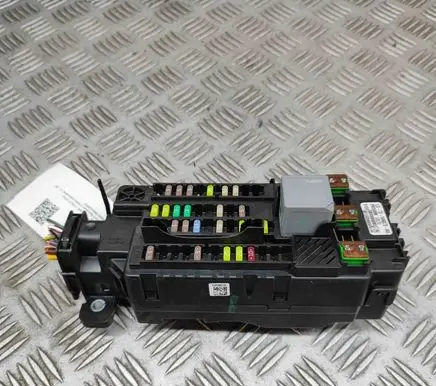 Jaguar F-Pace Fuse module LX7314A073HA