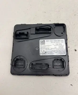 Audi A4 S4 B9 8W Comfort/convenience module 8W1907064BN 8W1907064N 5DK01436632