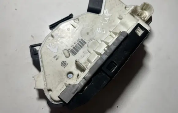 Volkswagen e-Up Front door lock 1S1837015C