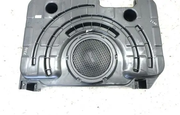 Maserati Levante Subwoofer speaker 670100017