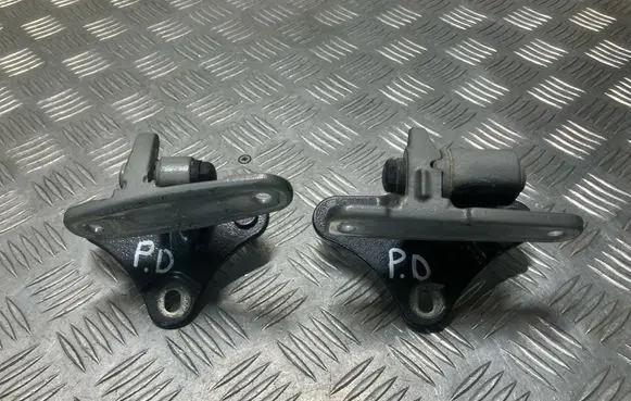 Mercedes-Benz C W204 Front door hinge set 