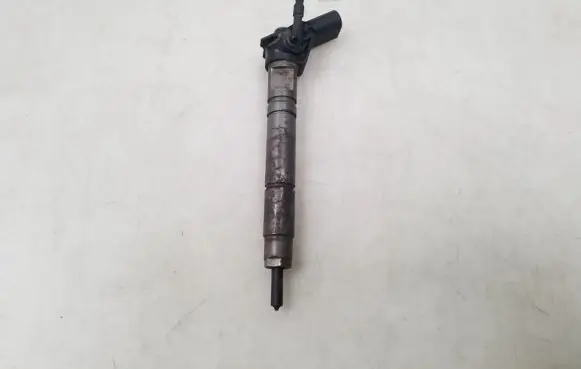 Mercedes-Benz E W211 Fuel injector A6290700287