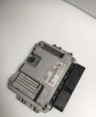 KIA Ceed Engine control unit/module 391032A716 1039S26538 0281015438