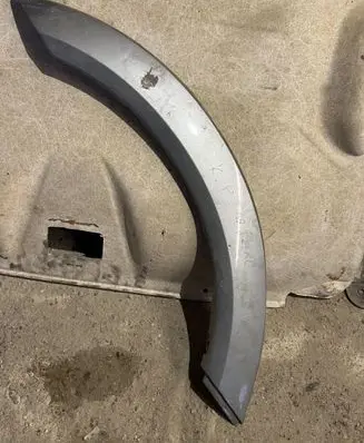 Mitsubishi Pajero Front arch trim MR478741