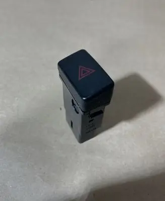 Hyundai Sonata Hazard light switch 937903k000 70913C