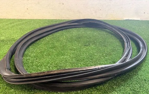 KIA EV6 Trunk rubber seal (body)