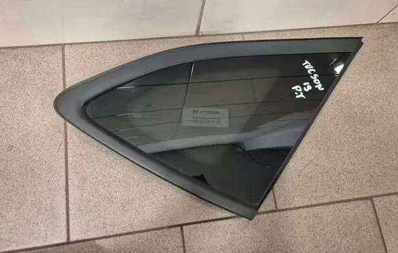 Hyundai Tucson TL Rear side window 87820D3000