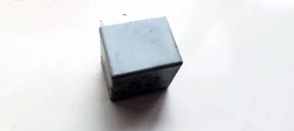 Skoda Octavia Mk2 (1Z) Other relay 141951253B