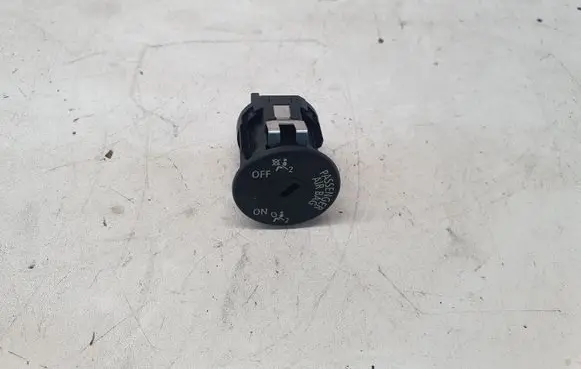 BMW 3 F30 F35 F31 Passenger airbag on/off switch 6131919688603 919688603