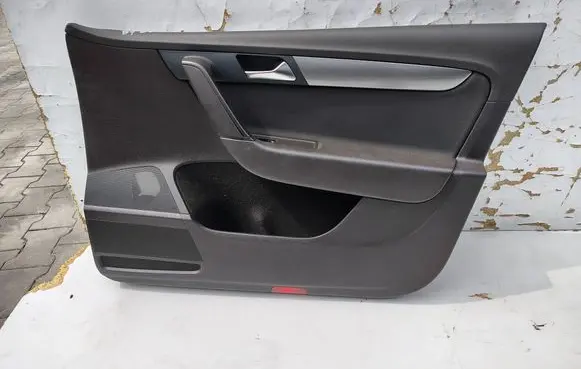 Volkswagen PASSAT B7 Front door card panel trim 3AB867012