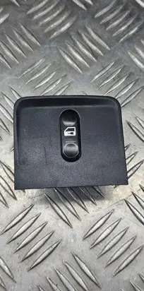 Nissan Primera Central locking switch button 68485BA10