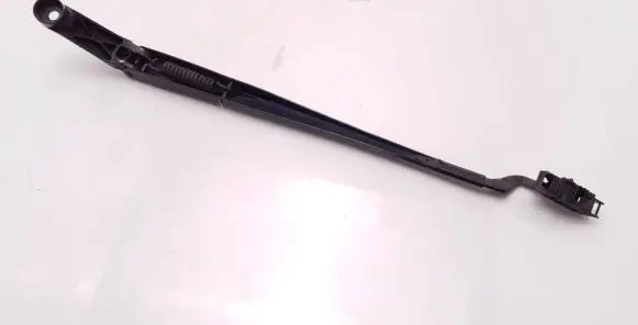 Toyota Auris 150 Front wiper blade arm 3451979