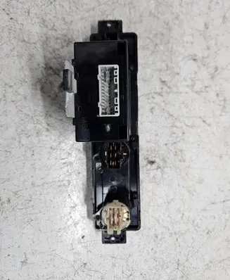 KIA Carnival Climate control unit OK57A61190