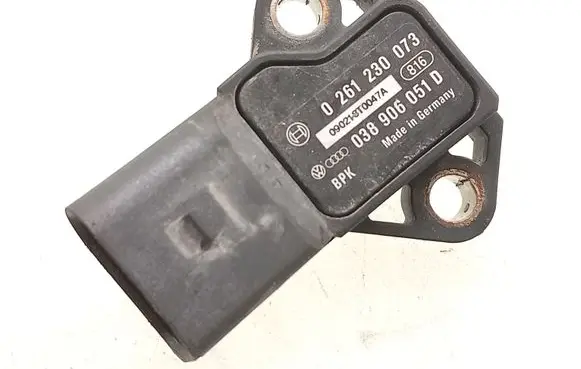 Volkswagen PASSAT B6 Air pressure sensor 0261230073 038906051D