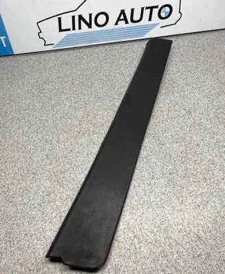 BMW 3 E30 Other front door trim element 19069189 19064760