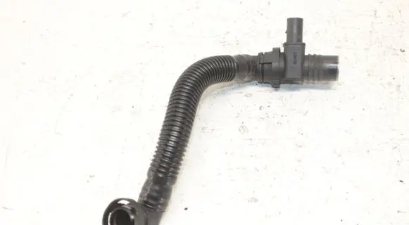 Skoda Superb B6 (3T) Breather/breather pipe/hose 5N0906391