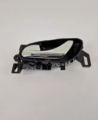 Nissan X-Trail T32 Front door interior handle 