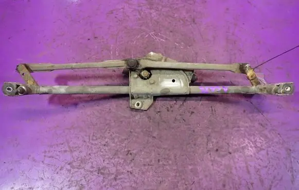 Audi A4 S4 B6 8E 8H Front wiper linkage and motor 