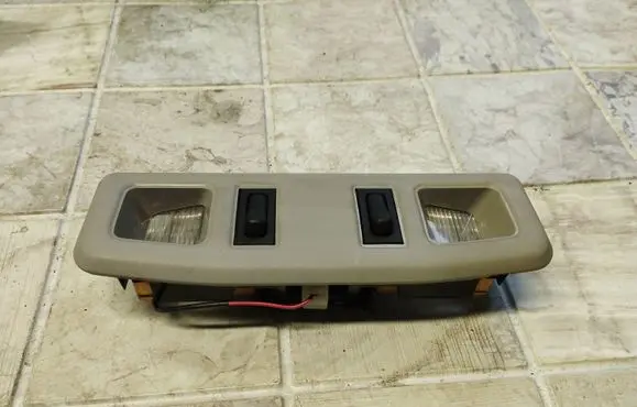 Mitsubishi Space Star Front seat light 947239 MB947239