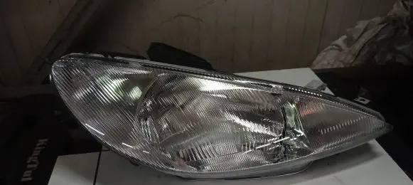 Peugeot 206 Headlight/headlamp 89001964 6205s7