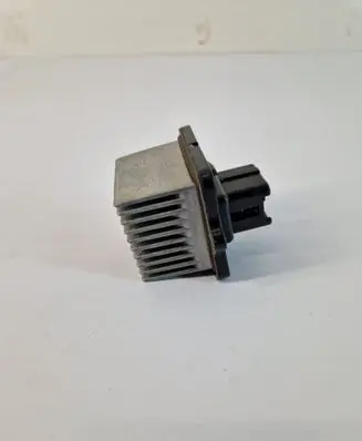 Mitsubishi Outlander Heater blower fan relay 