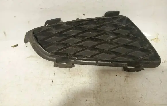 Mazda 6 Front bumper lower grill gj6a50c11