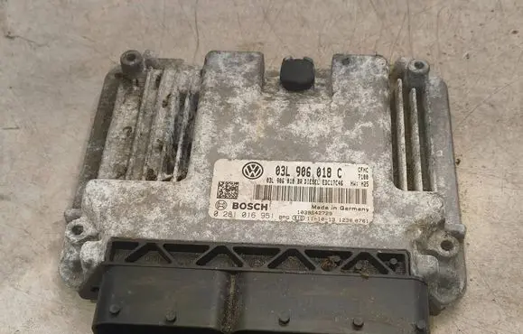 Skoda Octavia Mk2 (1Z) Engine control unit/module 03L906018C 0281016951 03L906018BR