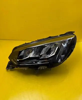 Peugeot 208 II Headlight/headlamp 9833036380