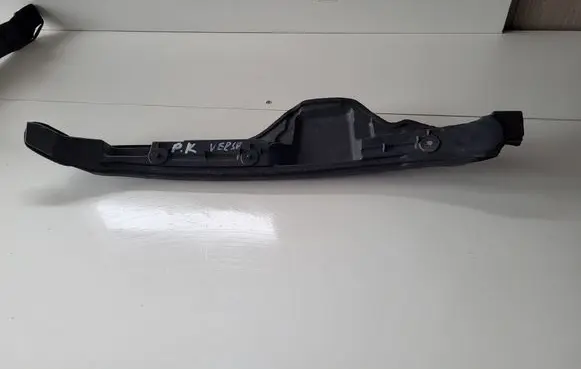 Toyota Verso Fender end trim 