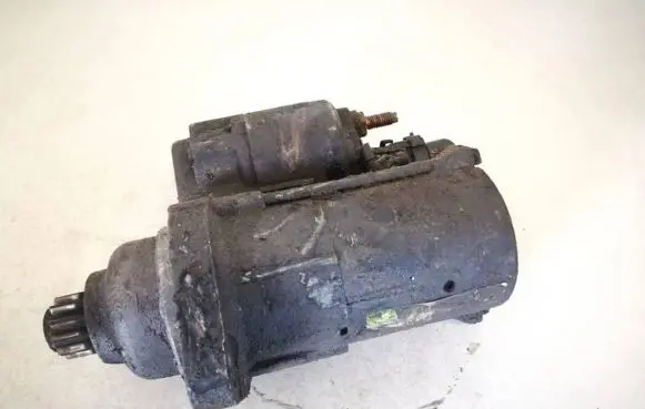 Volkswagen Golf V Starter motor 02m911023n