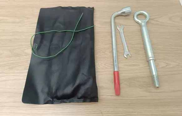 Volvo XC90 Tool set 