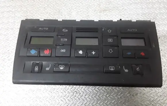 Audi A4 S4 B6 8E 8H Climate control unit 8E0820043AD