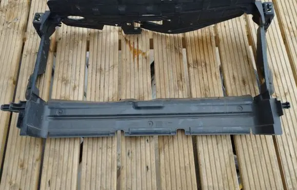 Renault Trafic III (X82) Radiator support slam panel 214763488R