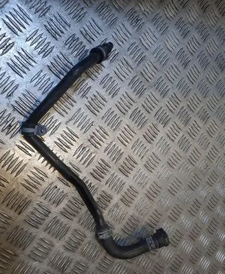 Mercedes-Benz CLA C117 X117 W117 Engine coolant pipe/hose A1332000053