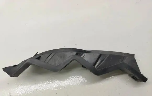 Volkswagen PASSAT B6 Front bumper mounting bracket 3C0807890