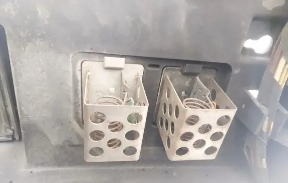 Coolant fan relay