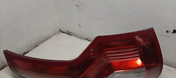 Citroen C4 I Picasso Rear/tail lights PSA00946602RE