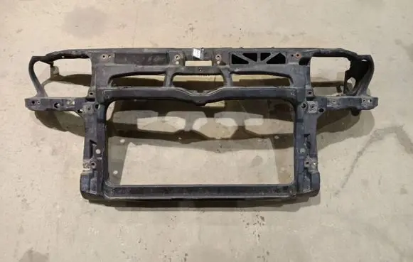 Volkswagen Golf IV Radiator support slam panel 
